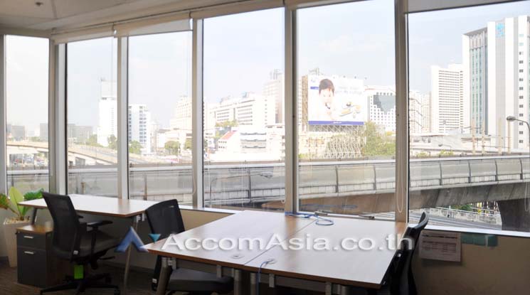 15  Office Space For Rent in Ploenchit ,Bangkok BTS Ploenchit at Q House Ploenchit Service Office AA10292